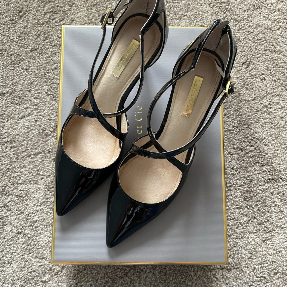 Womens heel / Black / Size 9 / Gently Worn